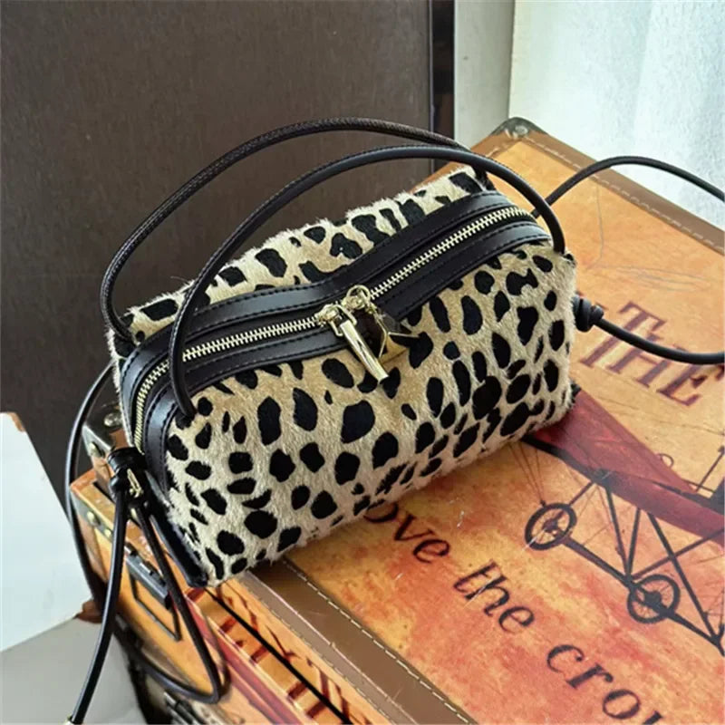 תיק קופסה קטן עם ידית